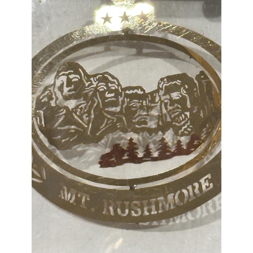 Collector Ornament Mount Rushmore Brass and 25kt gold laser cut ornament - Picture 3 of 5